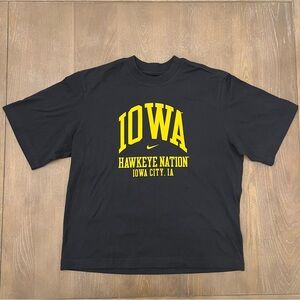 NWOT Nike Women's Iowa Hawkeyes Top